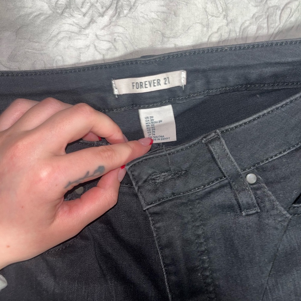 Women’s forever 21 stretch high rise black skinny jeans size 29. Condition good
